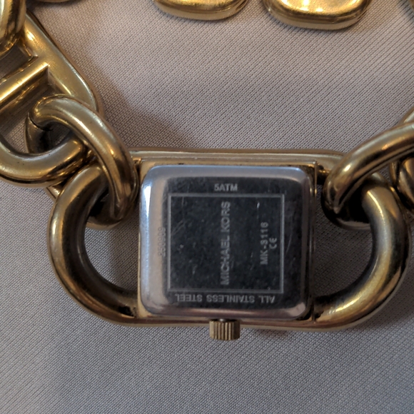 Michael Kors watch - Picture 3 of 4